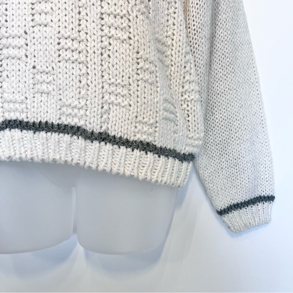 Vintage Hand Knit Sweater Leaves & Berries Off White Size Medium - Picture 5 of 10